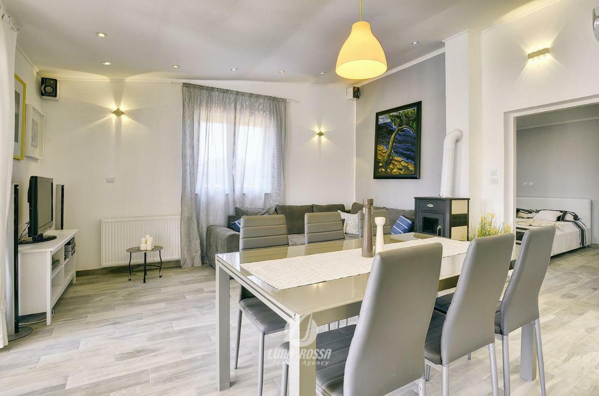 Villa Emily Peroj Zewnętrze zdjęcie